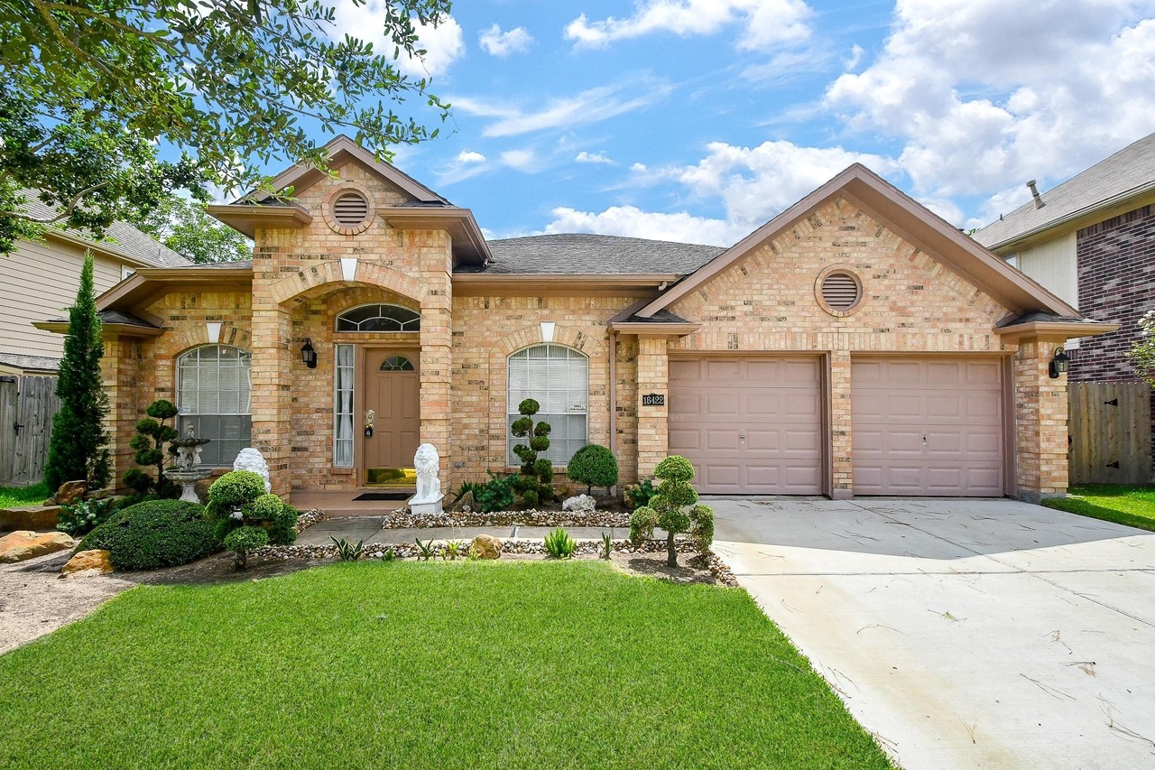 Sugar Land, TX 77498 | 4 beds | 2 baths | $345,000